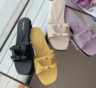 Women's Flat Bow Sandals and Slippers