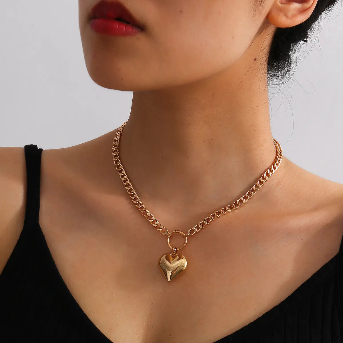 Trendy Minimalist Heart Pendant Necklace for Women