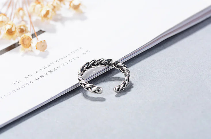 Personalized Chain Ring, Twisted Ring, Minimalist Ring