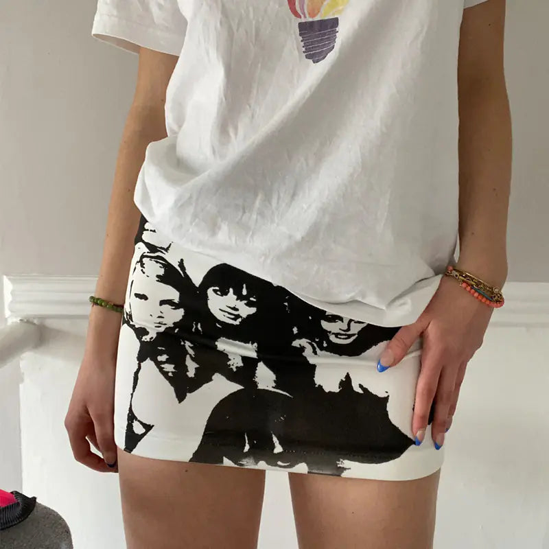 Abstract Portrait Graffiti Printed Short Skirt for Girls