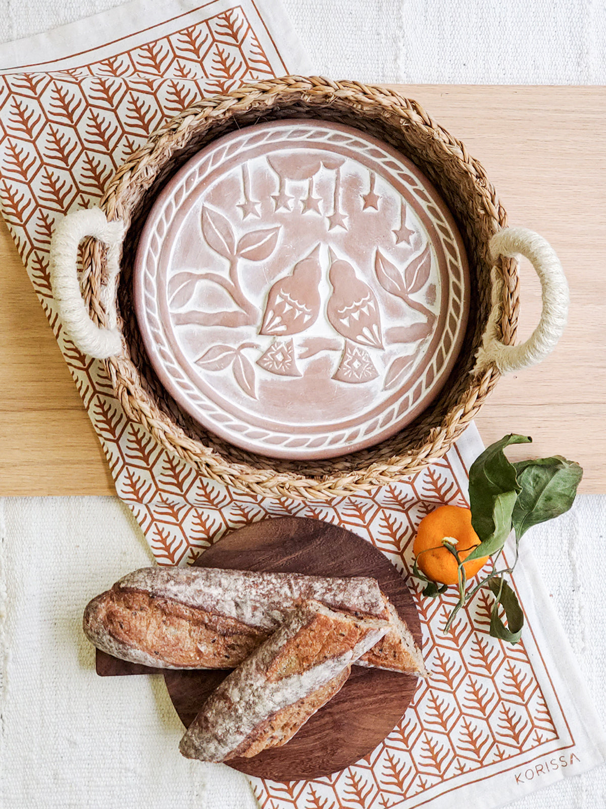 Bread Warmer & Basket – Lovebirds Round | Handcrafted Seagrass Gift Set