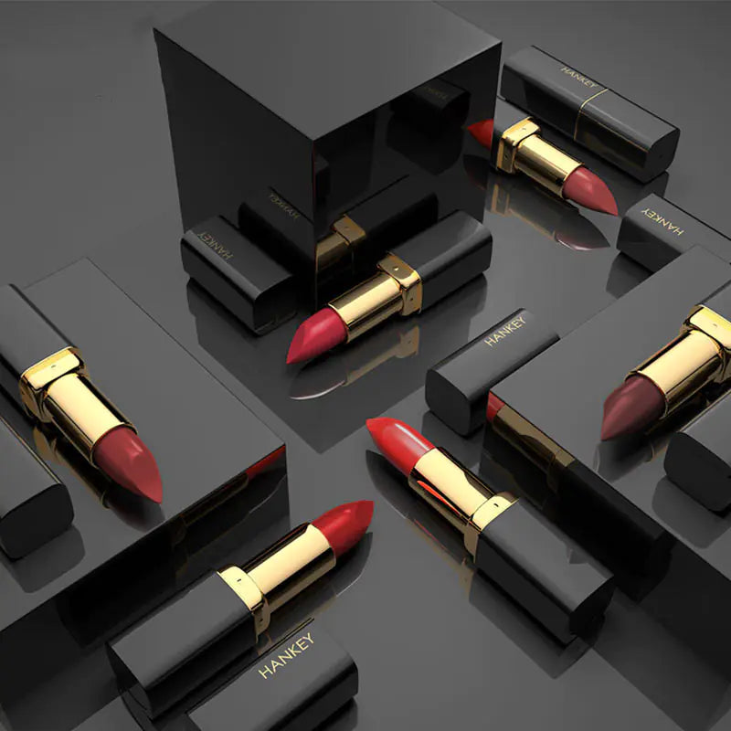 Moisturizing Lipstick with Long-Lasting Color