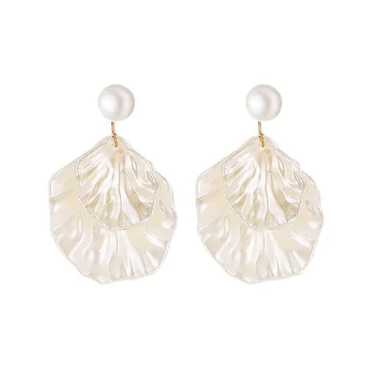 Stylish Women's Pearl Shell Drop Earrings - Trendy Design