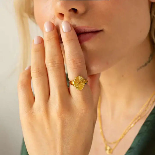 Titanium Steel Heart Ring & Vintage Star Gold Ring