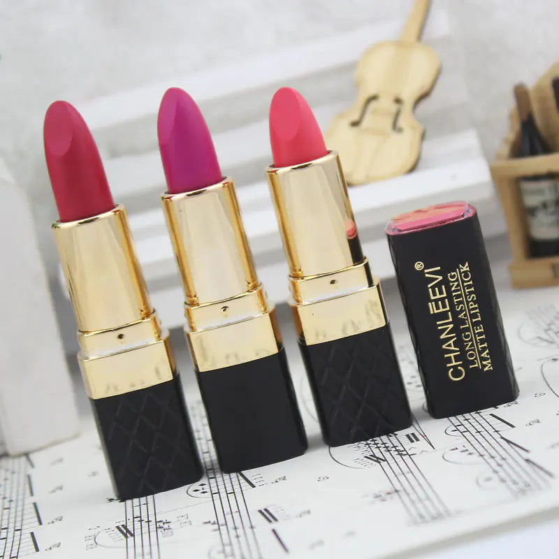Matte Velvet Lipstick for Fashion Makeup
