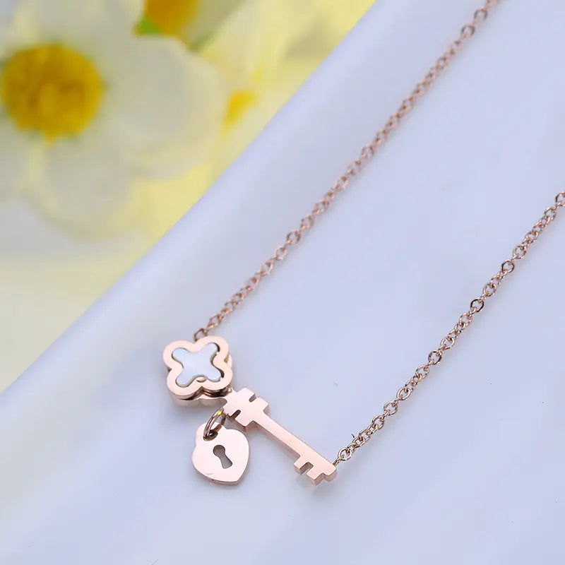 Rose Gold Clover Necklace for Women
