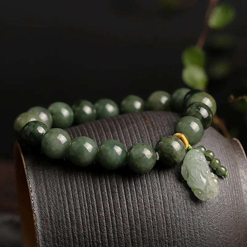 Natural Jade Bracelet with Pixiu Pendant for Men and Women