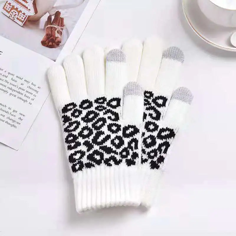 Winter Thermal Touchscreen Knitted Gloves for Outdoor Use