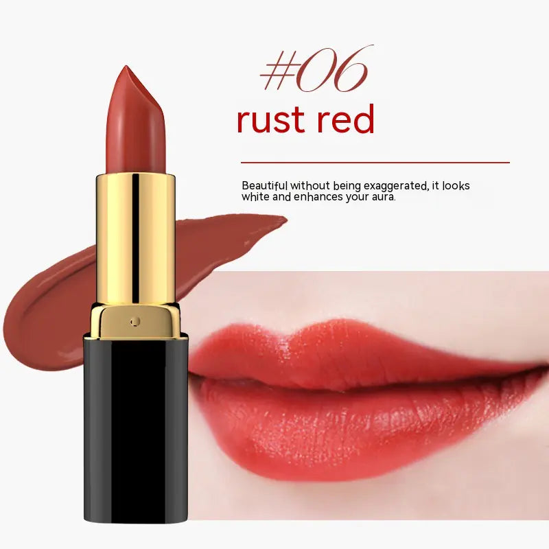 Moisturizing Lipstick with Long-Lasting Color