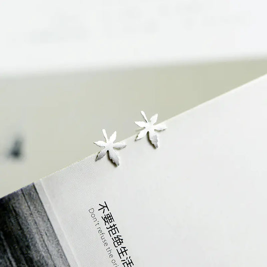 S925 Silver Maple Leaf Stud Earrings (Simple Fresh Style)