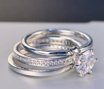 Three Ring Zircon Stone Sparkling Ring