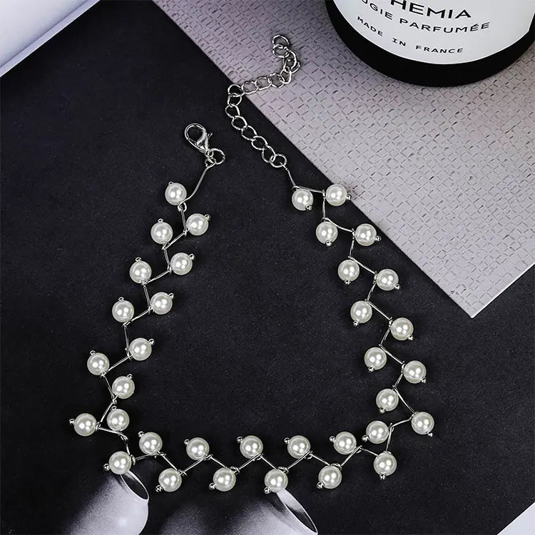 Minimalist Short Pearl Choker Necklace for Women