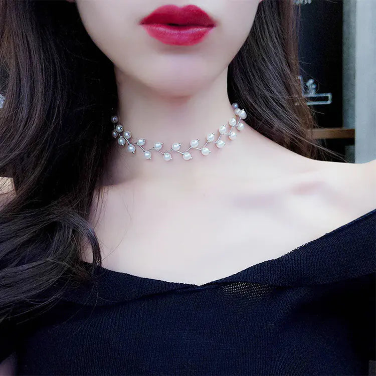 Minimalist Short Pearl Choker Necklace for Women