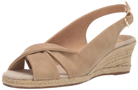 Easy Street Womens Maureen Wedge Sandal Beige 7 Narrow