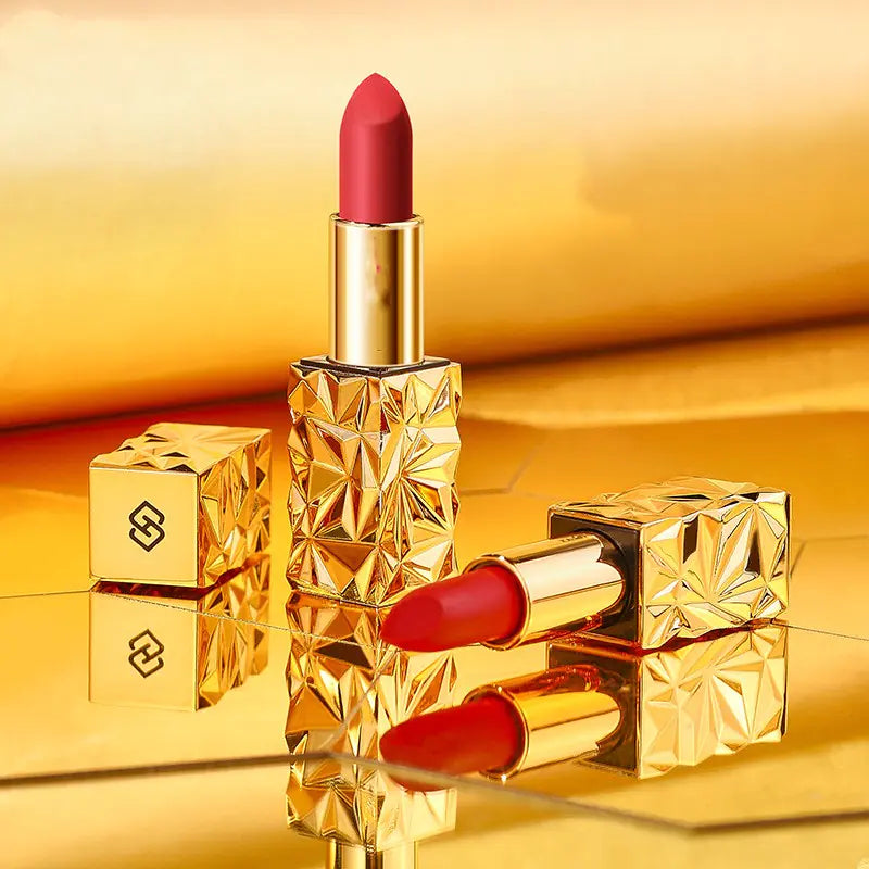Matte Long-Lasting Lipstick for Bold Looks
