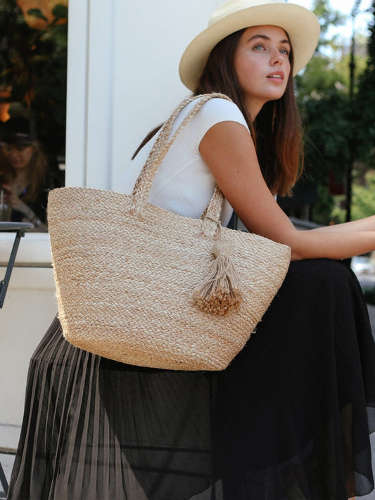 Kata Shoulder Bag – Minimalist, Lightweight & Everyday Crossbody Purse