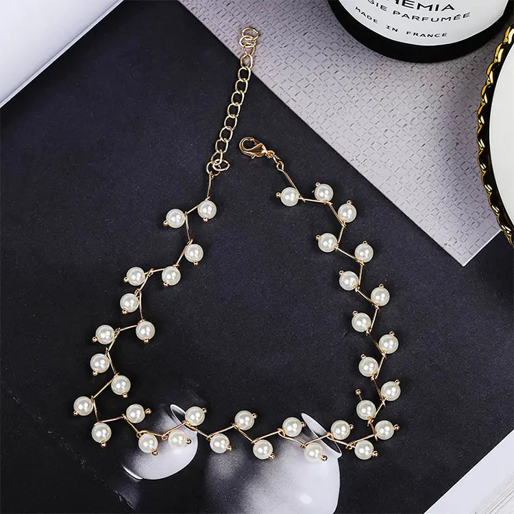Minimalist Short Pearl Choker Necklace for Women